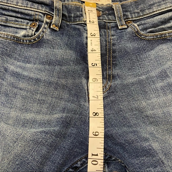 Hollister Classic Straight Epic Flex Womens Denim Jeans - EUC Size 28 - Picture 5 of 5